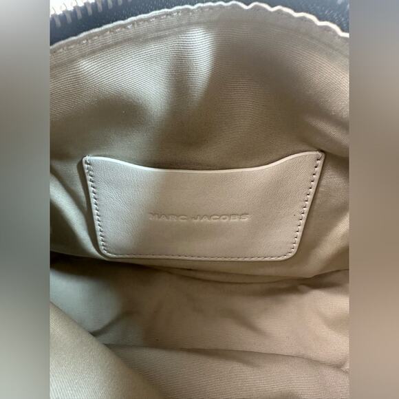 Marc Jacobs The Pushlock Mini Hobo Cloud White/ Silver NWOT - Picture 4 of 11